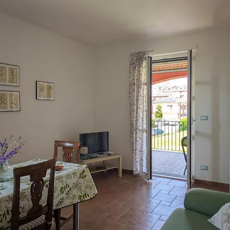 Casa Giardino Aromatico Tra Langhe And Monferrato 펜션 *